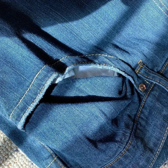 Z Cavaricci Dark Wash Straight Leg Blue Jeans Women Plus Size 22/42” Pockets - Picture 11 of 11